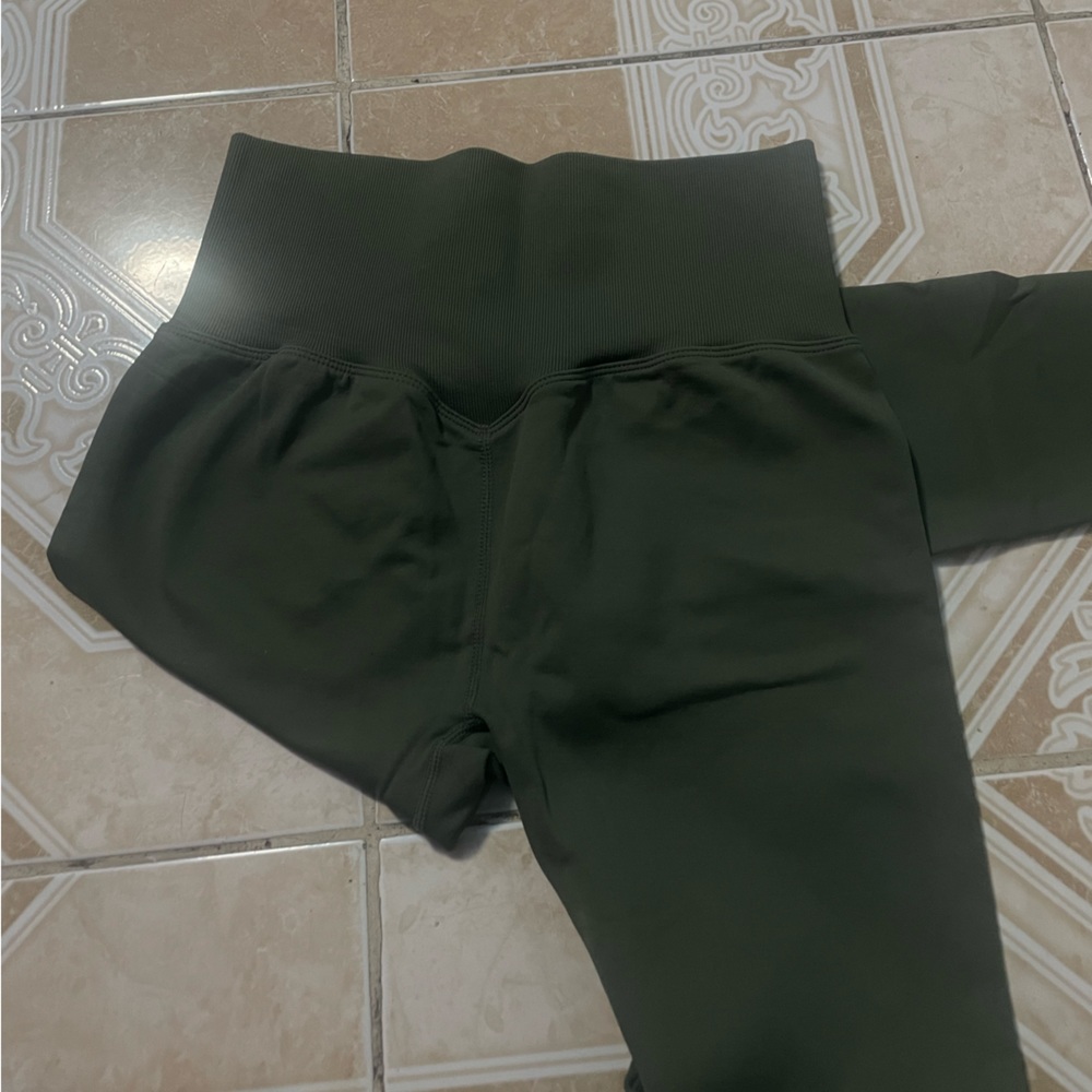 Green Gym Leggings